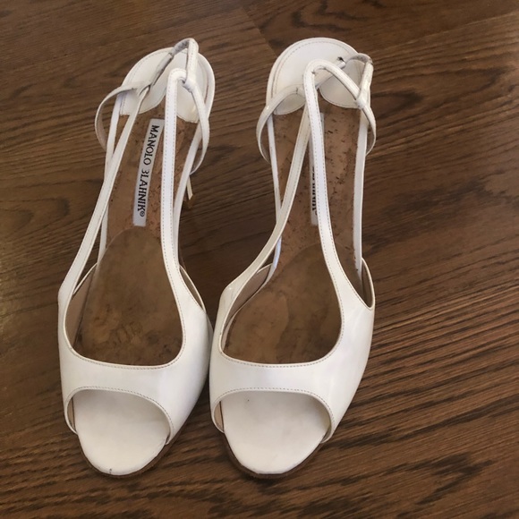 MANOLO BLAHNIK white patent leather sandals - Picture 1 of 4